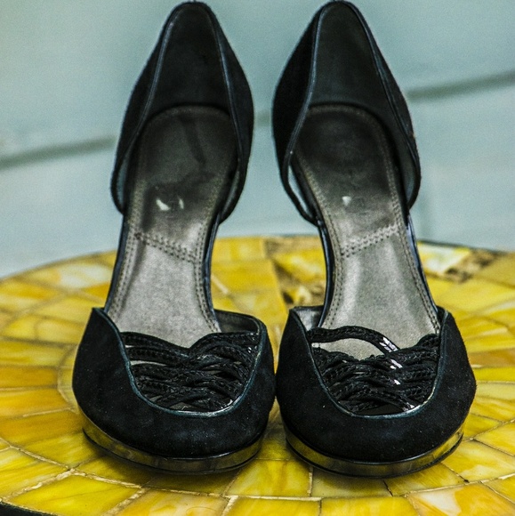 Tahari Black sequin lattice heels - Picture 1 of 6